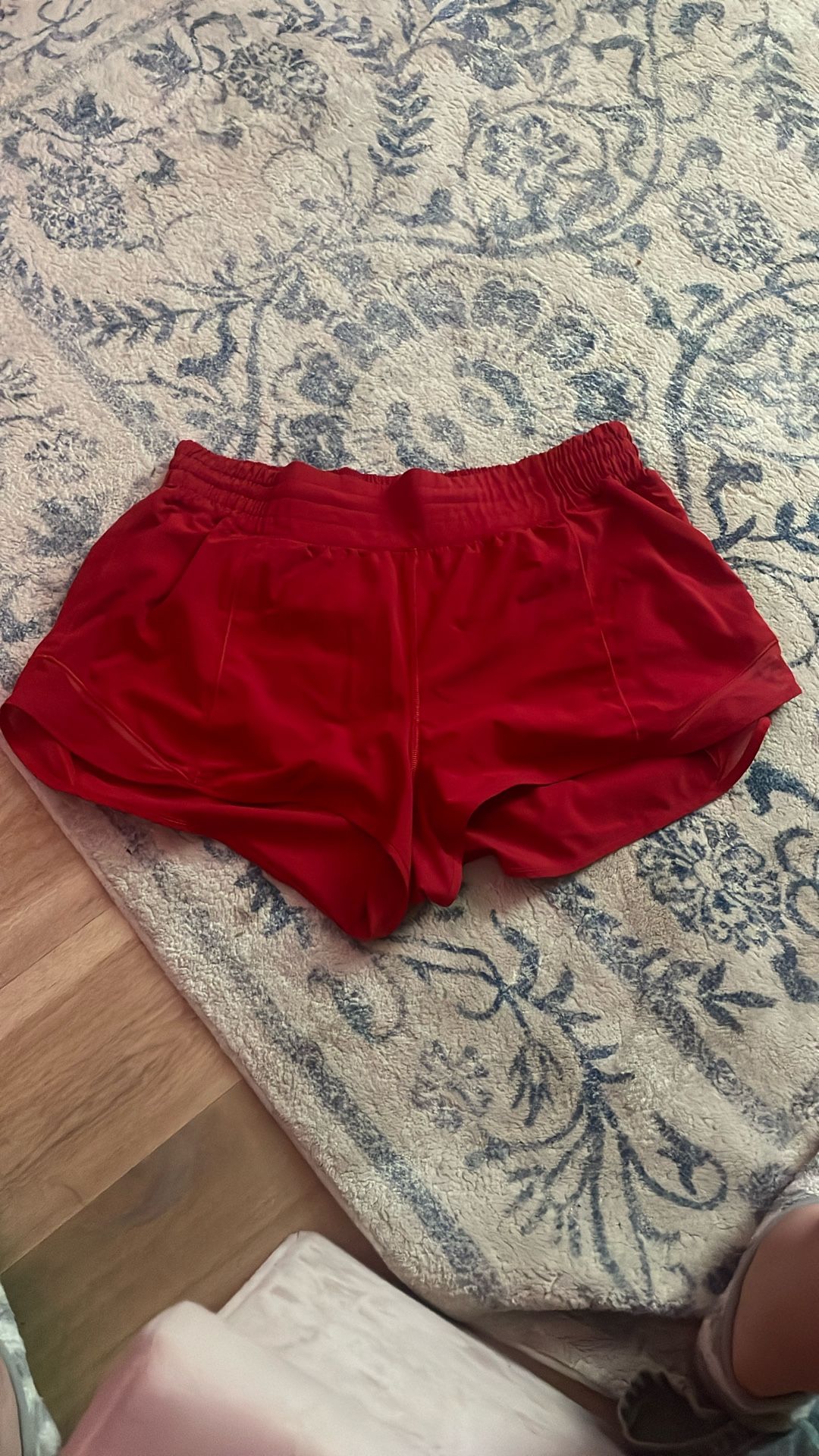2.5 Inch Size 12 Red Hotty Hots Lululemon