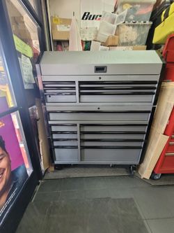 ROLLING TOOL CHEST  (TOP & BOTTOM)