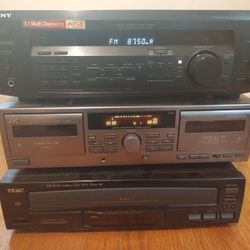  JVC CASSETTE PLAYER AND CD FOR $25