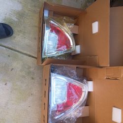Tail Lights For A 2010 Ford Fusion