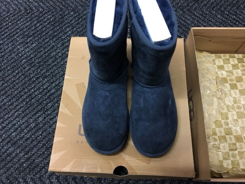 Women’s Ugg boots 100% Authentic