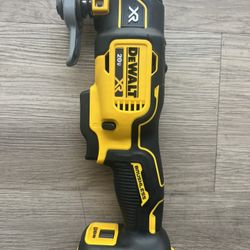 DEWALT 20V MAX XR Cordless Brushless 3-Speed Oscillating Multi Tool (Tool Only