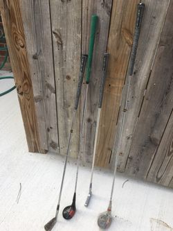 4 Golf sticks