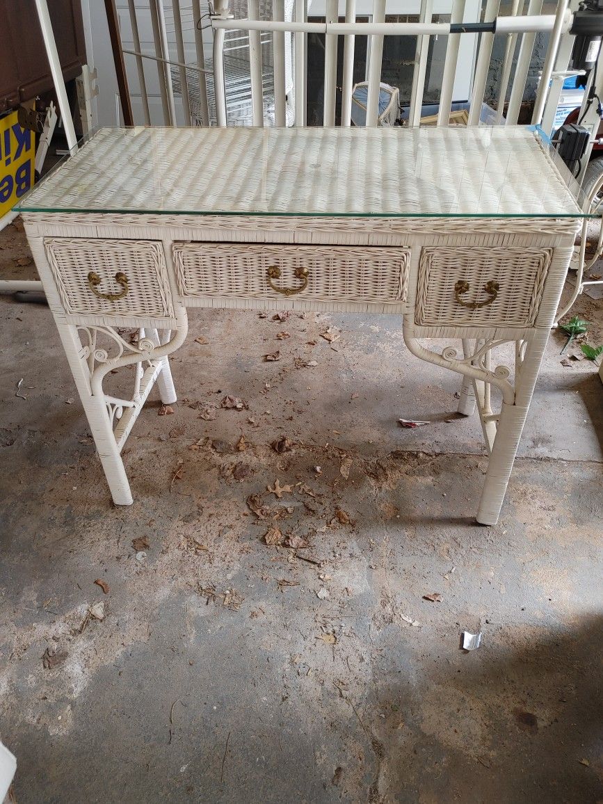 White Wicker Desk or Make Up Table