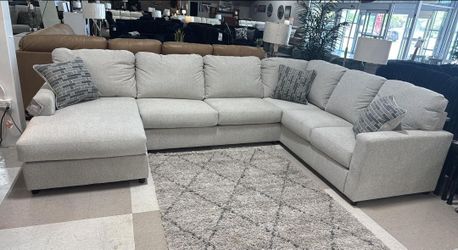Olivia 🎉 brand new/ modern/luxury 🌼 Living Room Sectional with Chaise