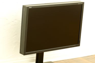 NEC PA242W 24" Inch Monitor