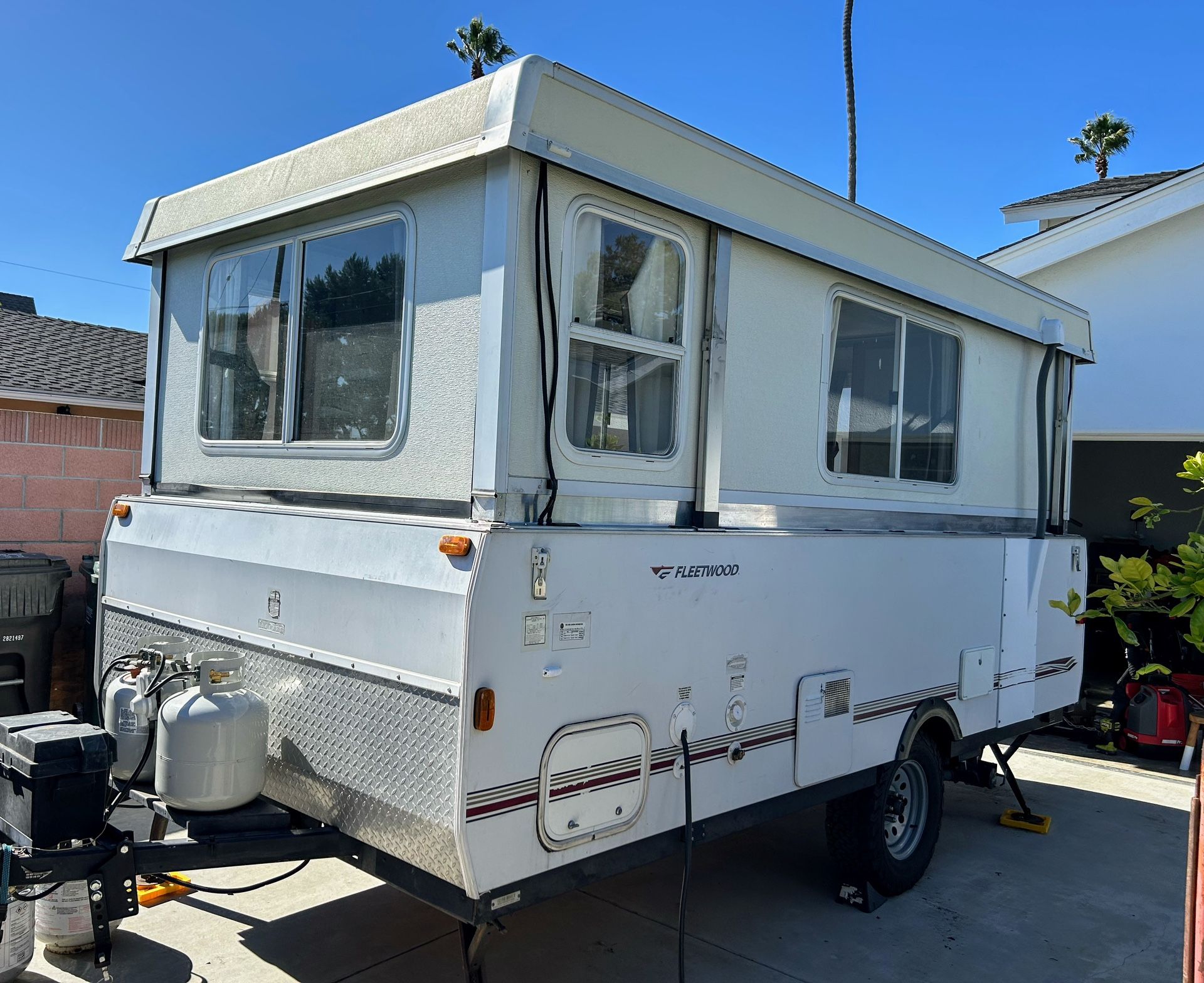 2008 Fleetwood Highlander Tacoma