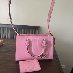Michael Kors Purse And Wallet 