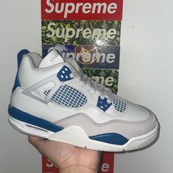 Jordan 4 Military Blue size 7Y