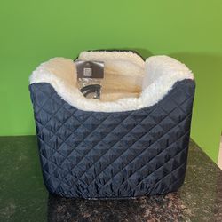 Dog Booster Seat  It’s New 19x17x16 New Asking $65