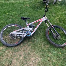 Scott 30 Gambler Mountain Bike