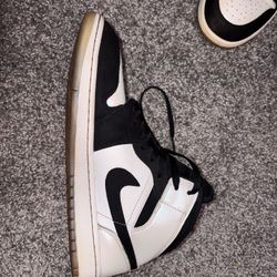 Jordan 1 Mid SE Diamond 