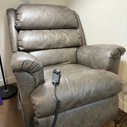 Lazy boy power lift Reclining chair