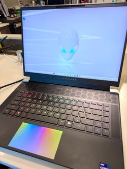 4090 Gaming Laptop — Alienware / Intel i9-13900HX / RTX 4090 / 32GB DDR5 / 2TB SSD / 2K 240Hz