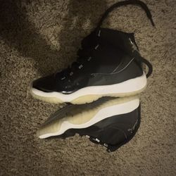 Jordan 11s Size 4