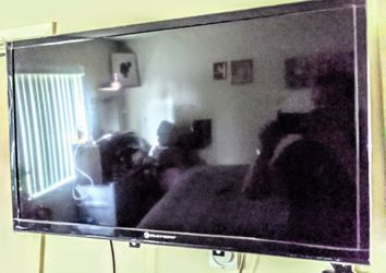 32 inch Element TV (not a smart tv)