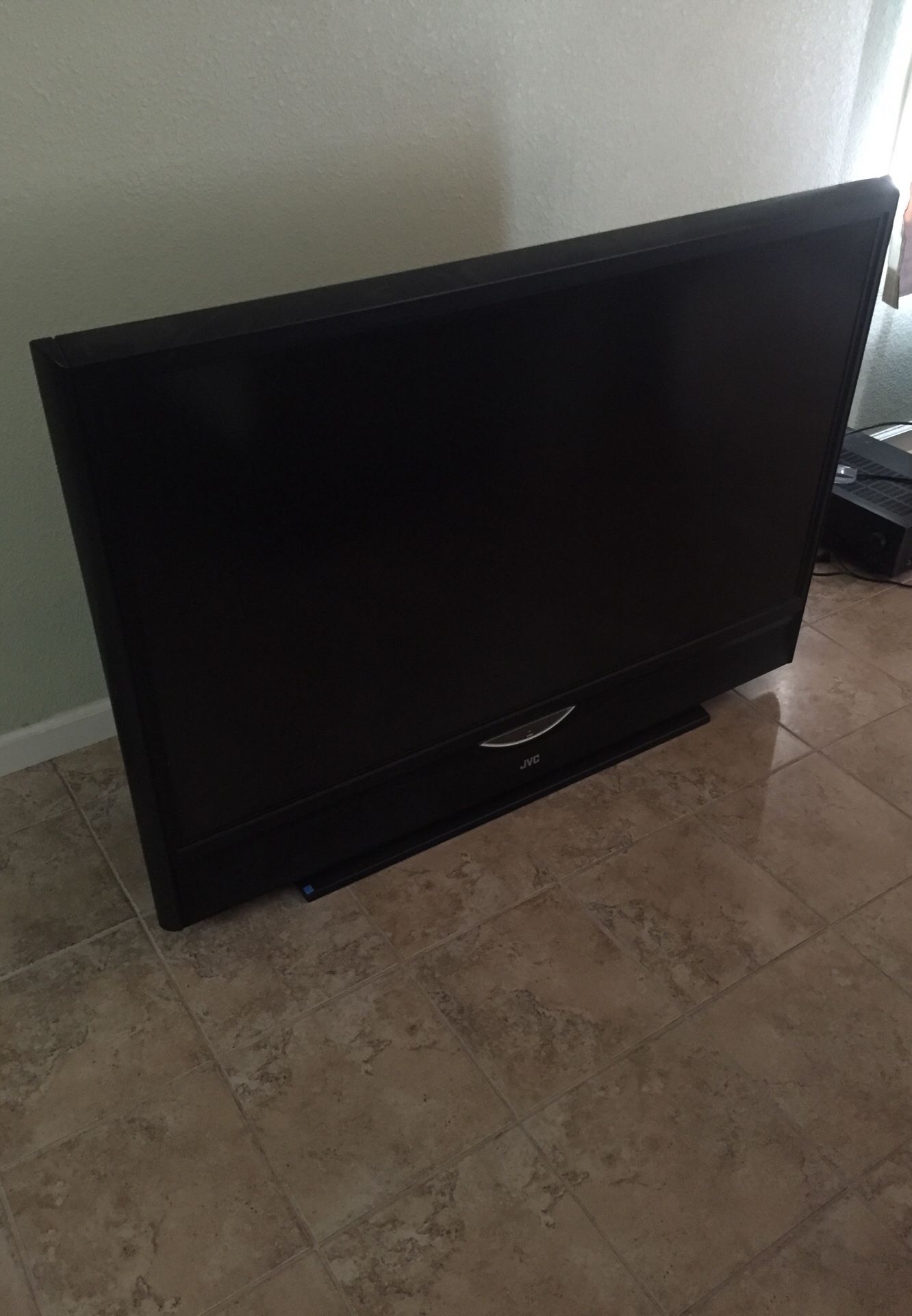 Jvc flat screen big back tv 50 inch