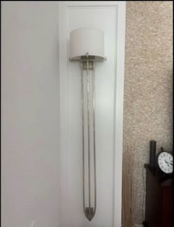 Wall sconce