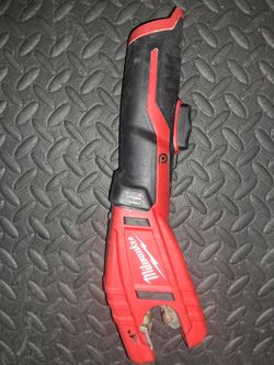Milwaukee m12 copper tube cutter