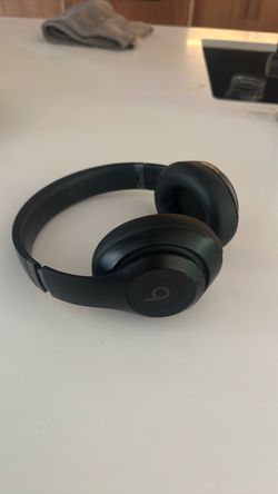 Beats Studio Over-Ear Headphones Black