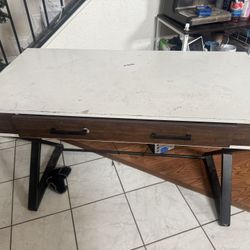 Free Desk!!