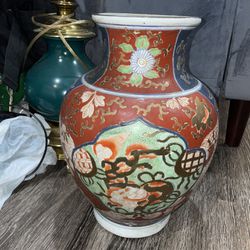 Japanese Porcelain Big Vase 