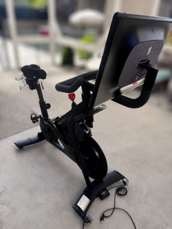 Peloton bike plus-02