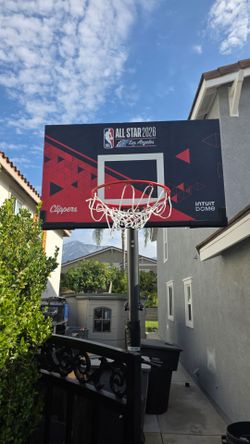 Lifetime Adjustable Basketball Hoop