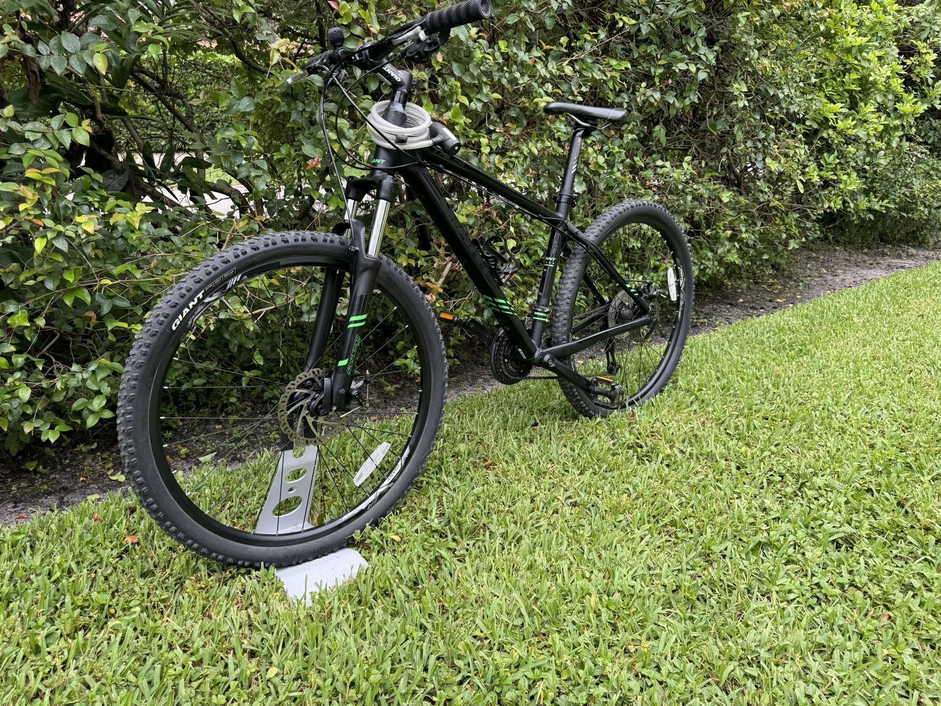 Giant Talon 27.5” Mountain Bike