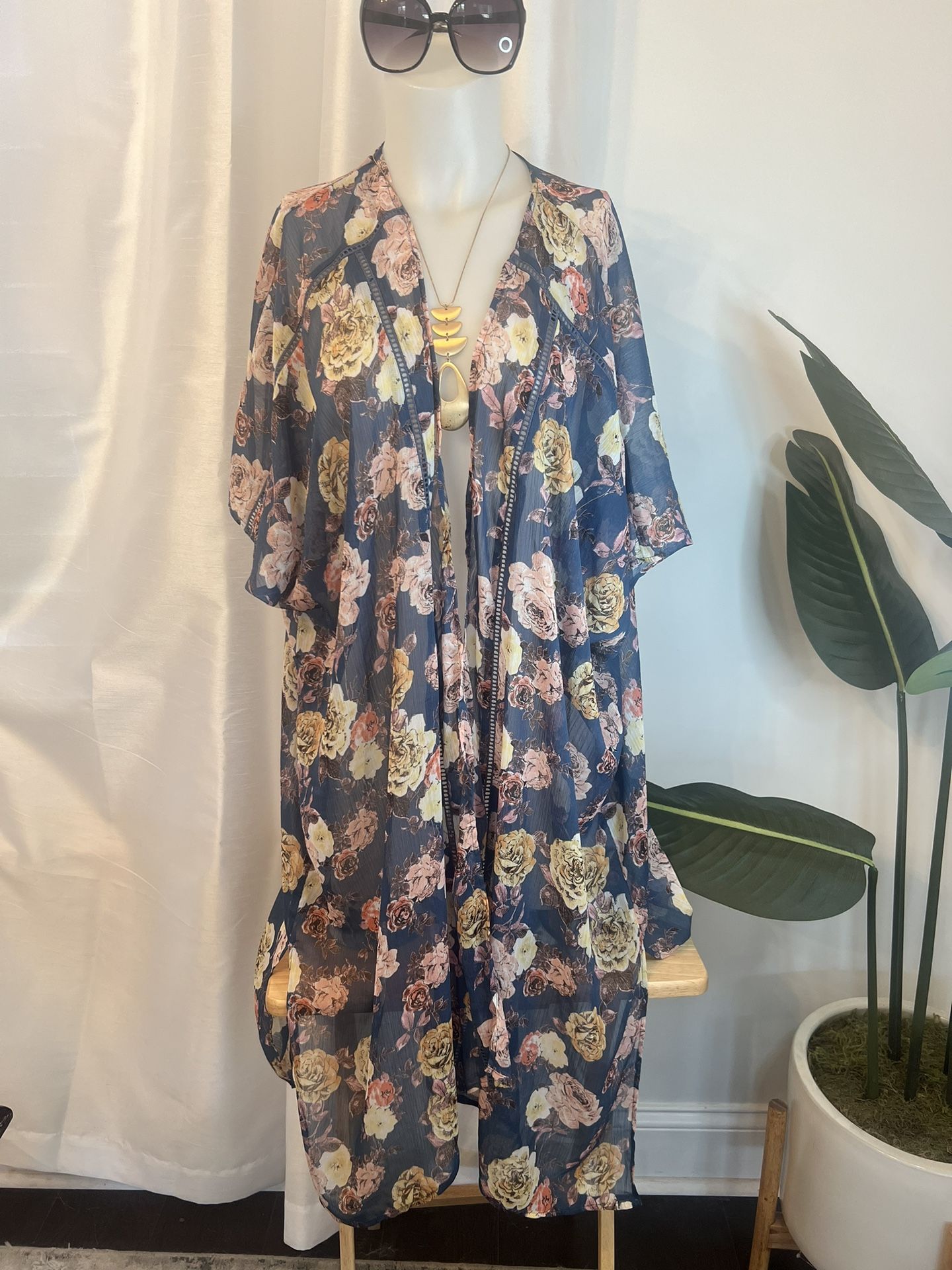 BAND OF GYPSIES FLORAL BLUE COVER UP KIMONO CARDIGAN 