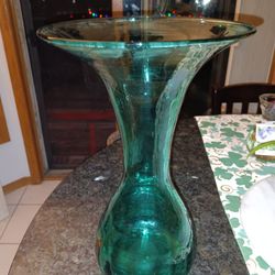 VINTAGE TALL GREEN VASE BLENKO STYLE