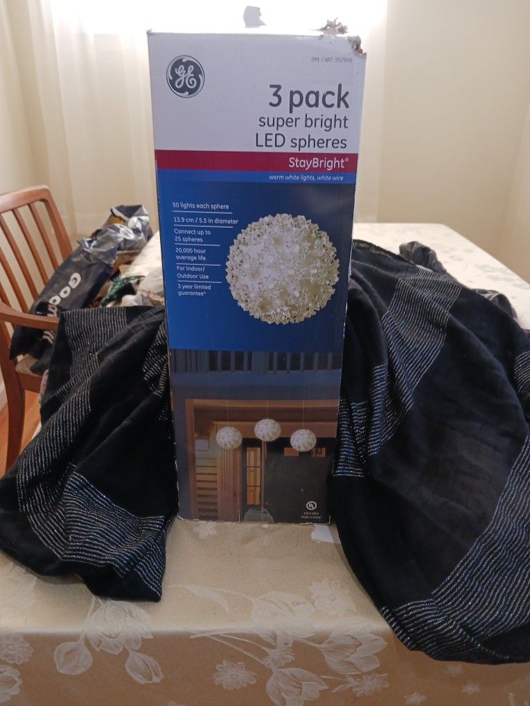 G.E. 3 Pack SUPER Bright LED Spheres,, Warm White Lights W/White Wire, 13.9 Cm/5.5 In Diameter, Indoor/Outdoor Use