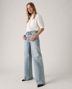 NWT Levi's Women's High Waisted Wide Leg Jeans Light Wash 31” x 27”