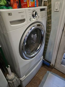 LG Dryer 7cu.