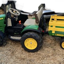 John Deer Tractor & Cargo Box Wagon