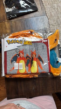 Pokémon Charizard Kids Costume Size M (7-8)