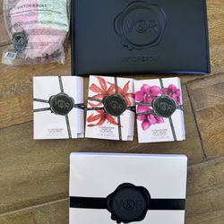 Flower Bomb Perfume Sample Set