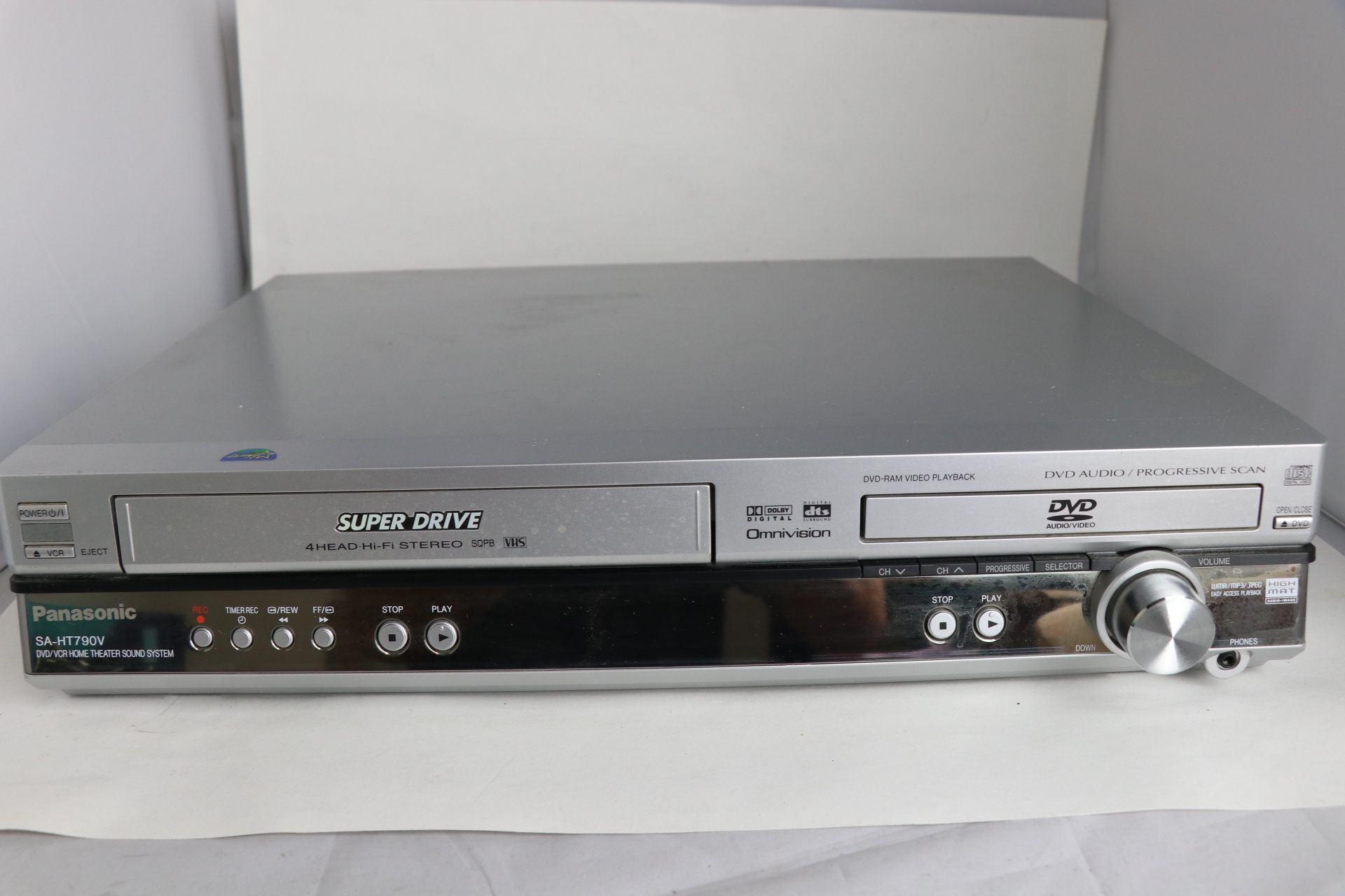Panasonic SA-HT790V DVD VCR Combo Super Drive 4 Head Hifi Stereo No Remote