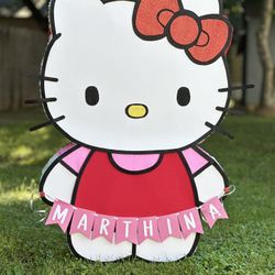 Hello Kitty Piñata 