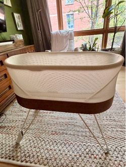 Snoo Smart Sleeper Bassinet by Happiest Baby