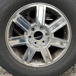 Cadillac Escalade rims with centerrcaps