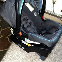 Infant Graco carseat