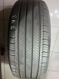 245/55/19. One used Michelin tire great tread.