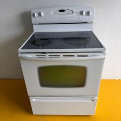 Maytag White Electric Stove. 100% FULLY WORKING!