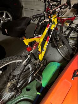 Motiv Mountain Bikes
