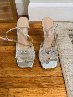 Stylist Clear Silver Rhinestone Bow Heels