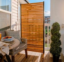 BRAND NEW IN THE BOX 6ft H x 3ft W Freestanding Outdoor Privacy Screen, Enclo Wood Slat Privacy Panel with Steel Frame, Patio Screen Divider or Room P