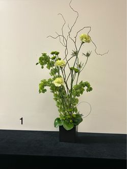 Modern Tall Floral Arrangement – Handmade Fresh Flowers