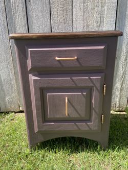 Nightstand/Side Table
