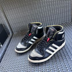 Adidas & Nike 
